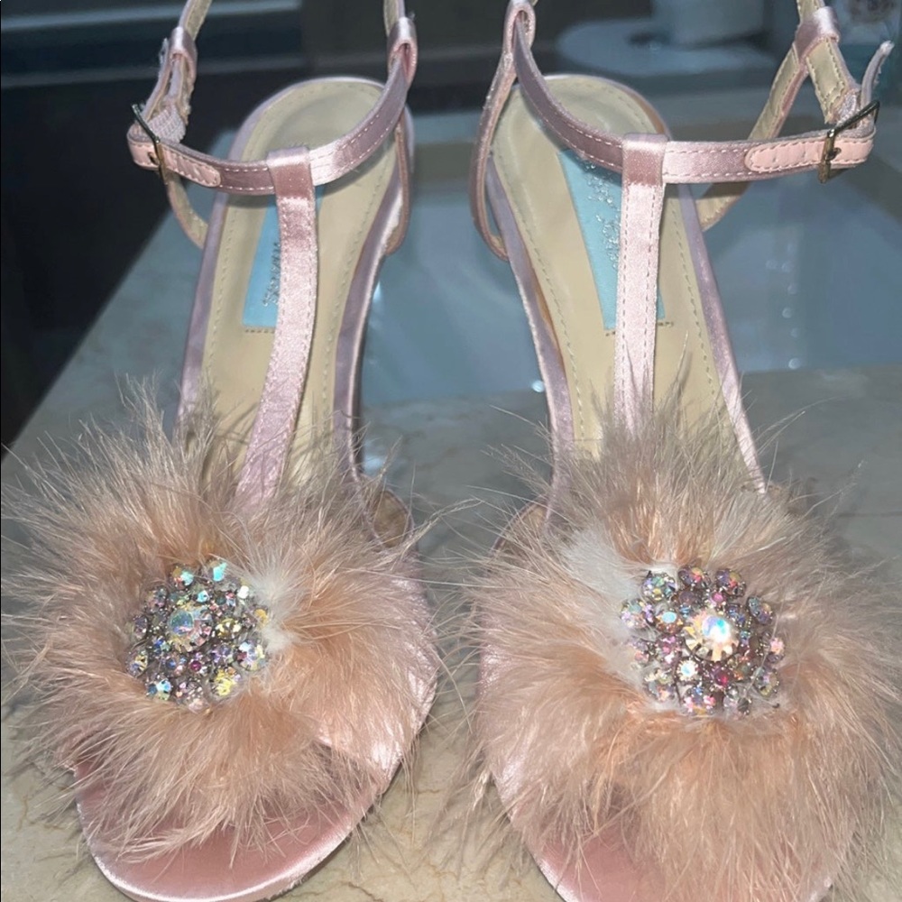 Blue by Betsey Johnson heels size 8